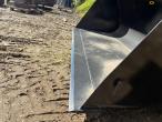 SE skovl med Manitou hitch 8