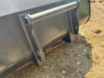 SE skovl med Manitou hitch 20