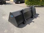 SE skovl med Volvo hitch 7