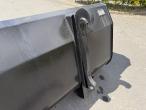 SE skovl med Volvo hitch 10