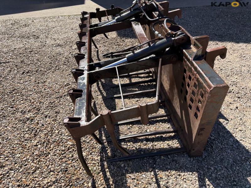 Siloklo med Hydrema hitch 9