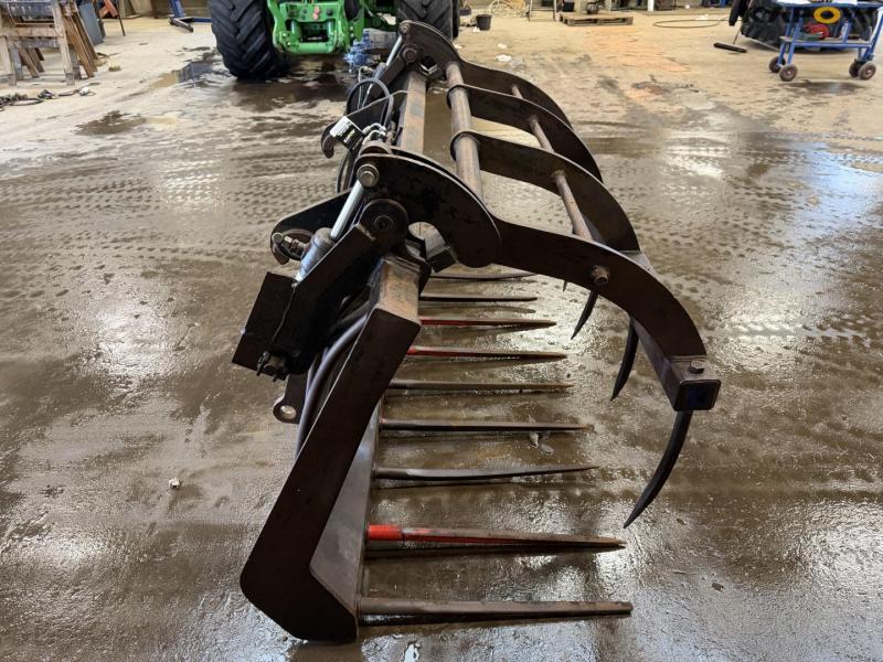 Siloklo med Volvo hitch 4