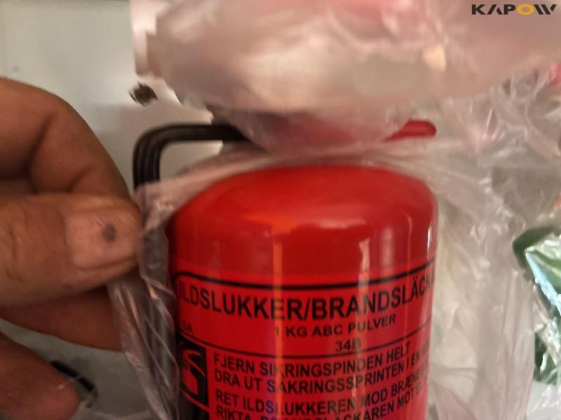 Skab med indhold 13