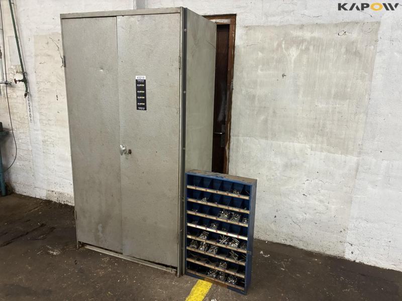 Skab og bolt reol 1