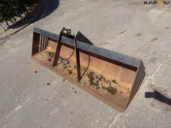 Skovl med Hydrema hitch