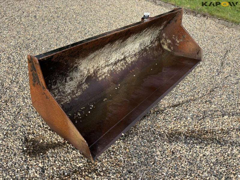 Skovl med Manitou hitch 3