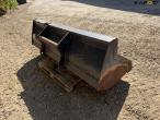 Skovl med Manitou hitch 5
