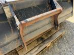 Skovl med Manitou hitch 11
