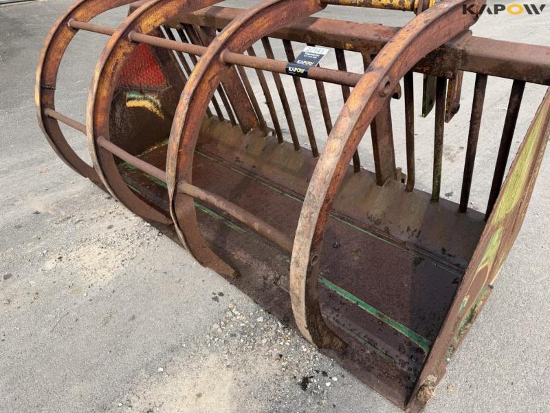 Skovl med overfaldsklo 13