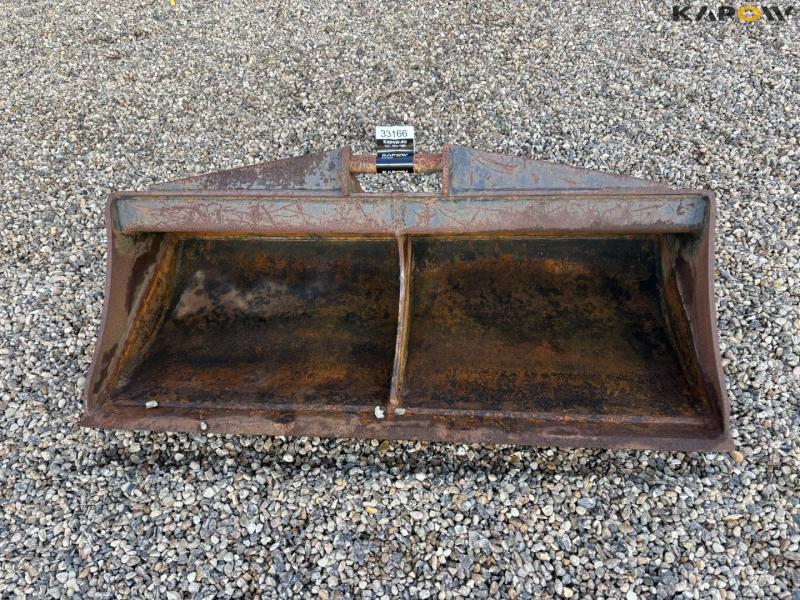 Skovl med S40 hitch 2