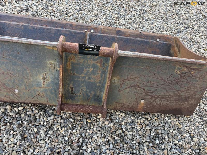 Skovl med S40 hitch 9