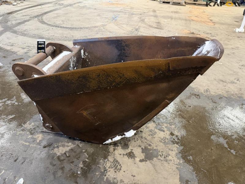 Skovl med S70 hitch 4