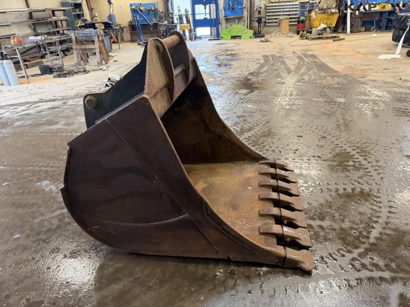 Skovl med S70 hitch 4