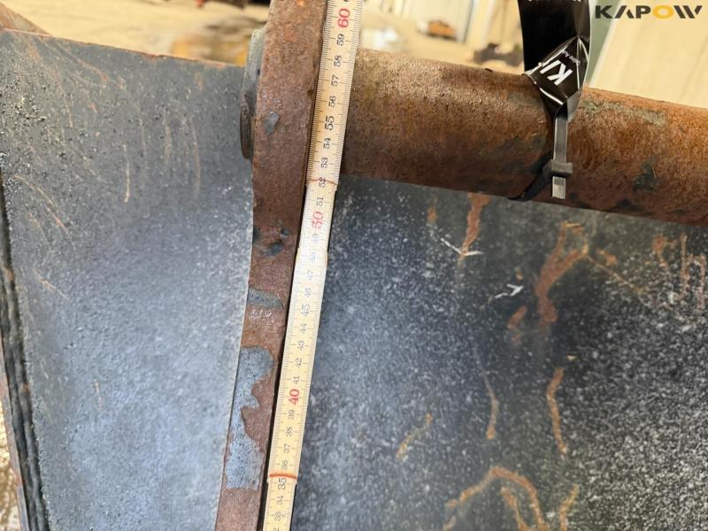 Skovl med S70 hitch 9