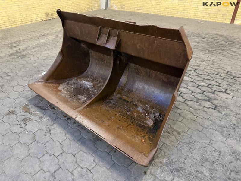 Skovl med S70 hitch 1