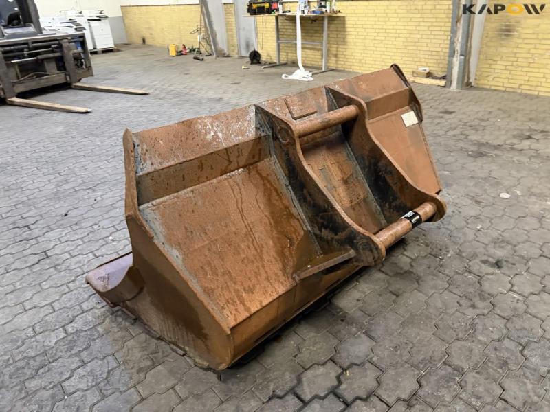 Skovl med S70 hitch 7