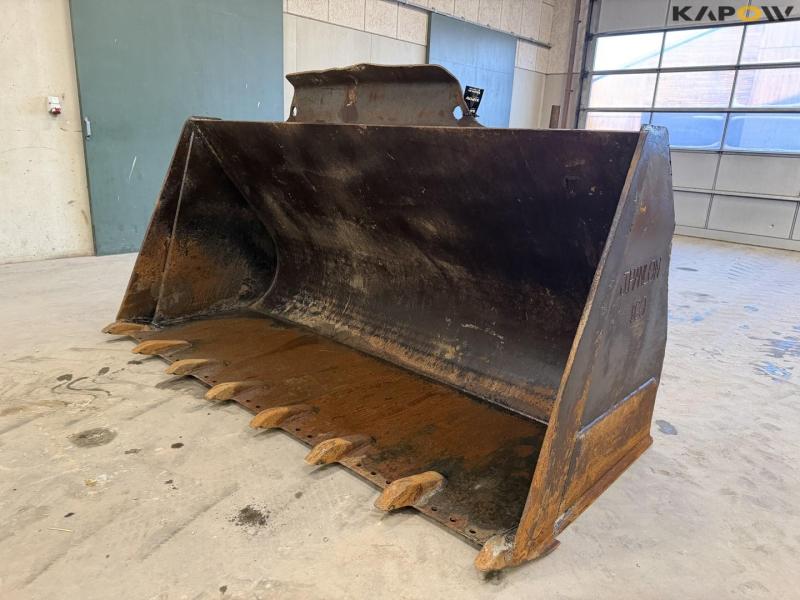 Skovl med Volvo hitch 1