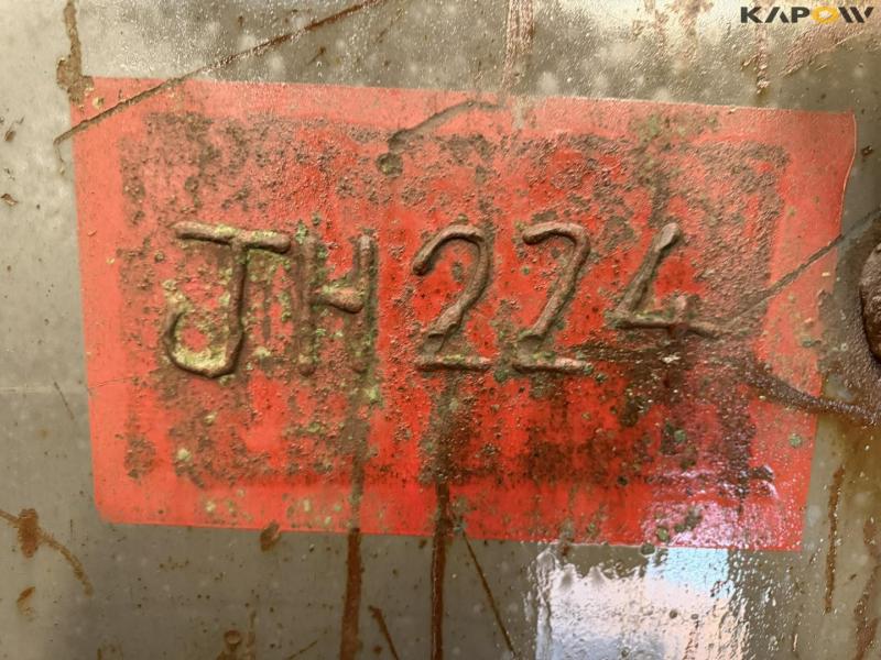 Skovl med Volvo hitch 10