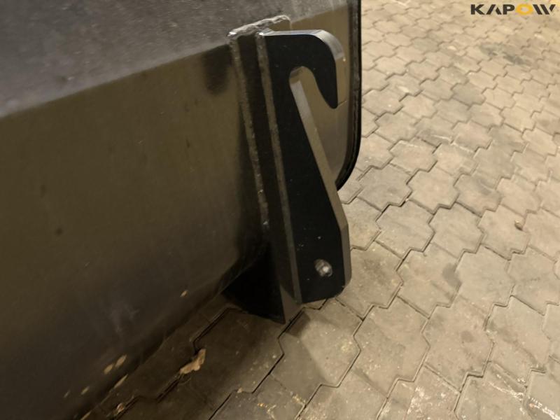 Skovl med Weidemann hitch 8