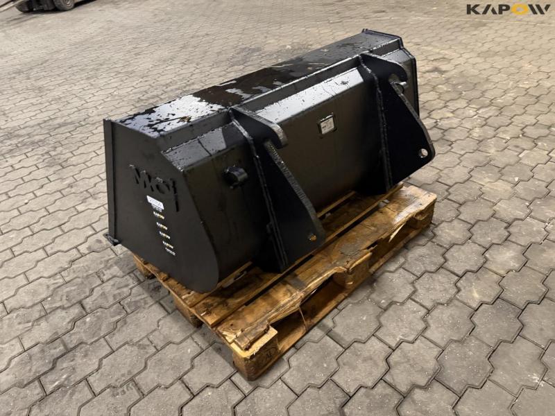 Skovl med Weidemann hitch 7