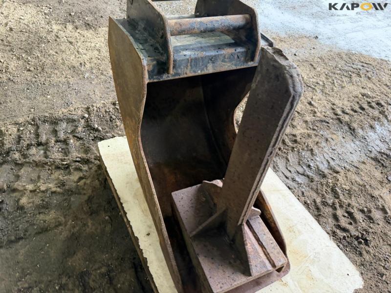 Skovl og grubber med Hydrema hitch 9