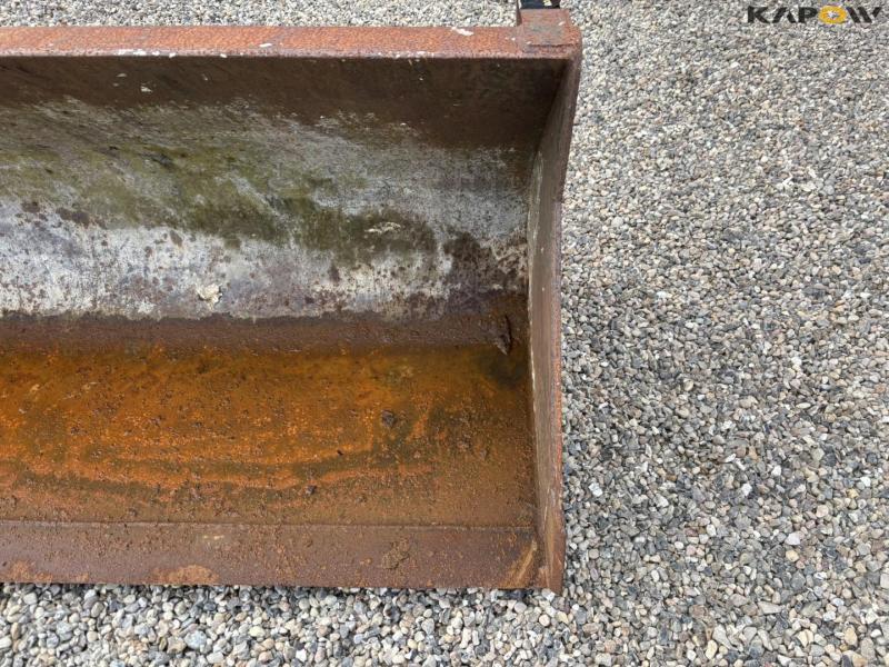 Skovl med manitou hitch 9