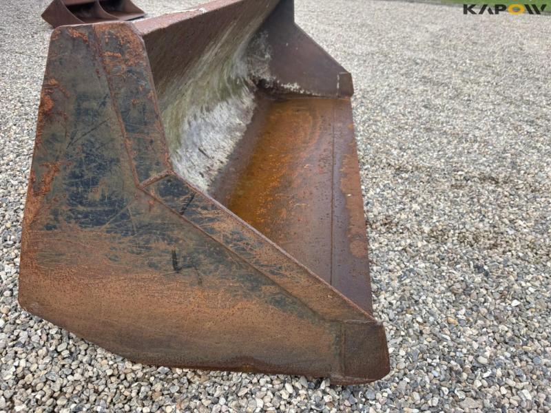 Skovl med manitou hitch 14