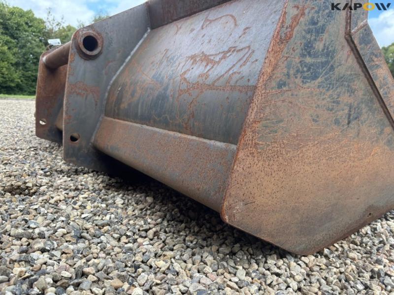 Skovl med manitou hitch 16