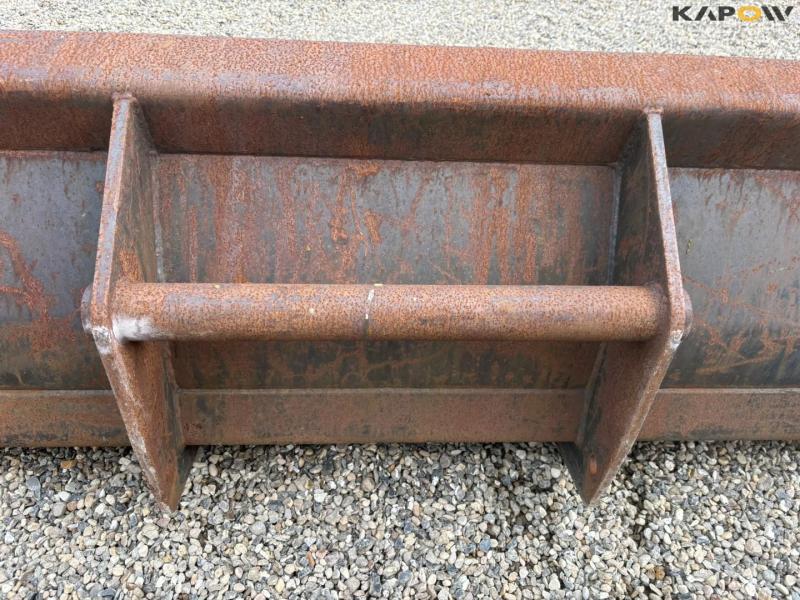 Skovl med manitou hitch 18