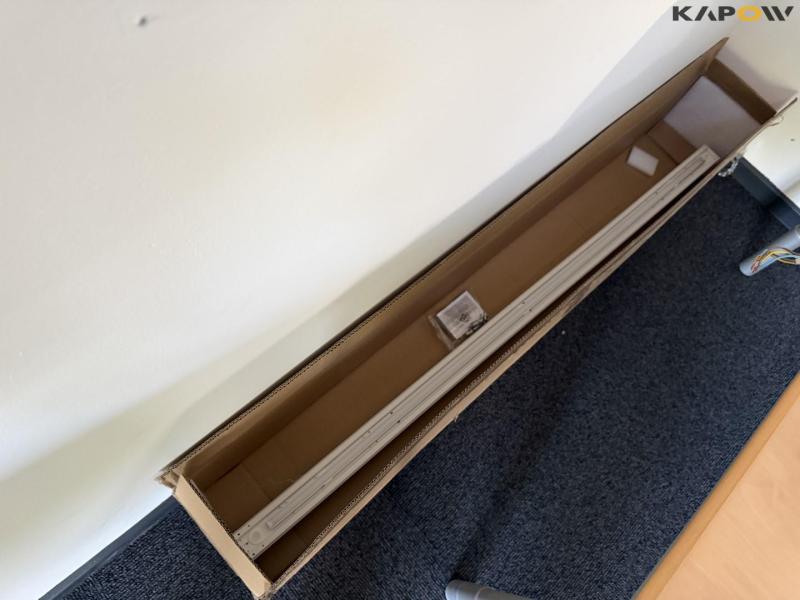 Skrivebord, lamper og diverse 6