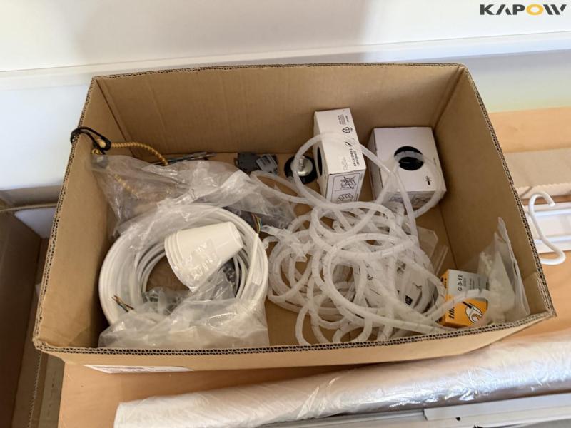 Skrivebord, lamper og diverse 8