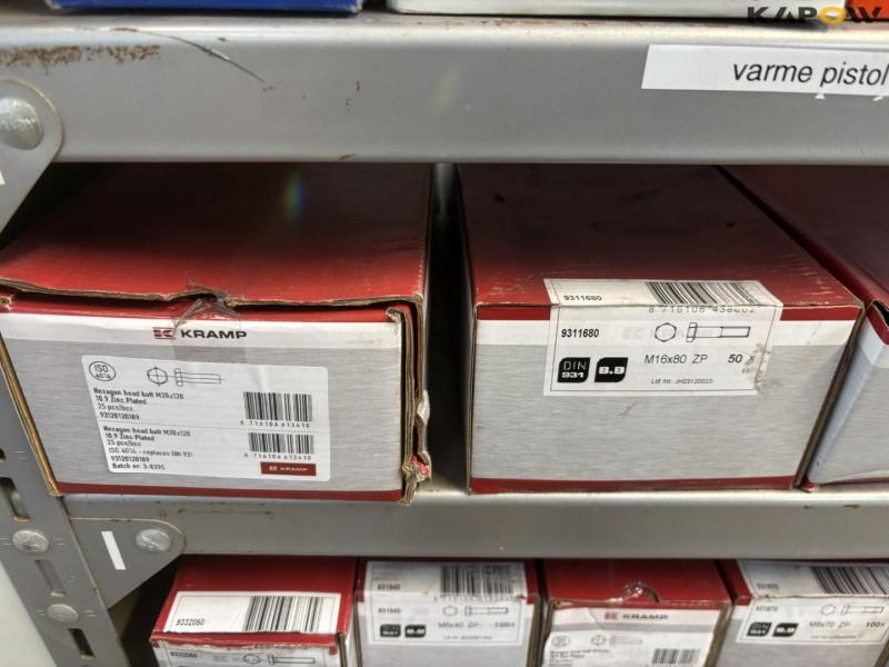 Skruer og diverse 31