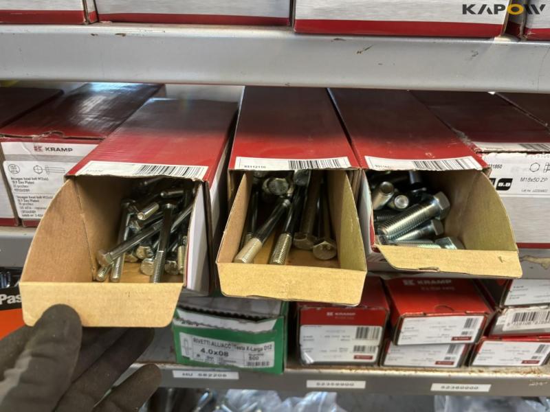 Skruer og diverse 40