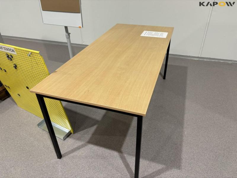 Skuffemøbel og bord 6