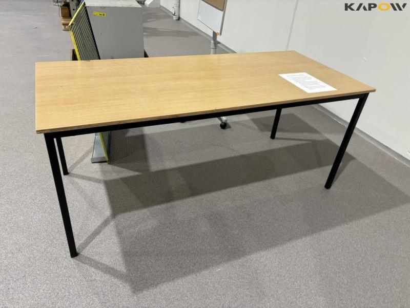 Skuffemøbel og bord 7