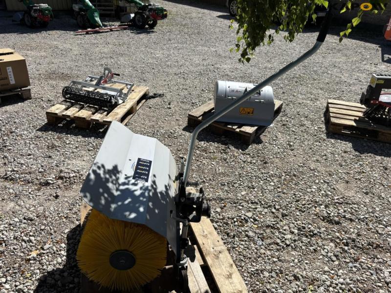 Ferrari FB 81 kost 8