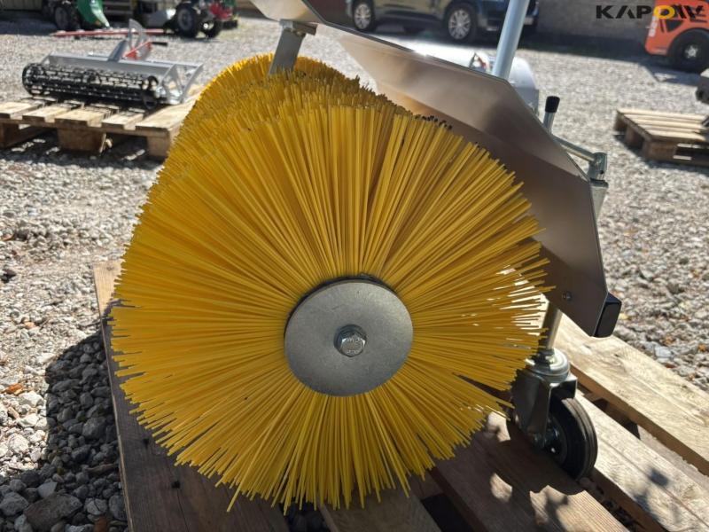 Ferrari FB 81 kost 9