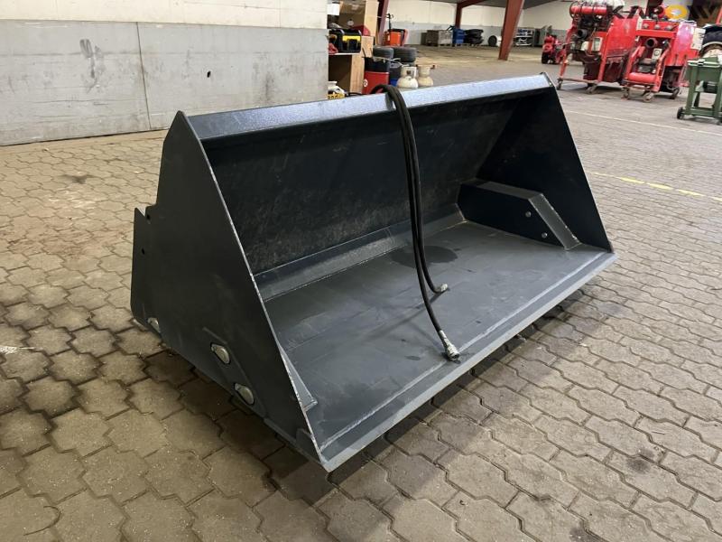 Sonarol SNR 2000/2/CYB højtripskovl med Giant hitch 3