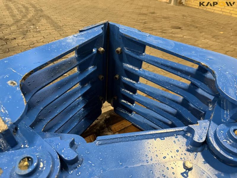 Sortergrab med Hydrema hitch 11