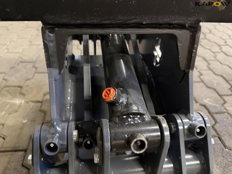 Sortergrab med S40 hitch 10