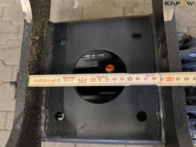 Sortergrab med S40 hitch 12