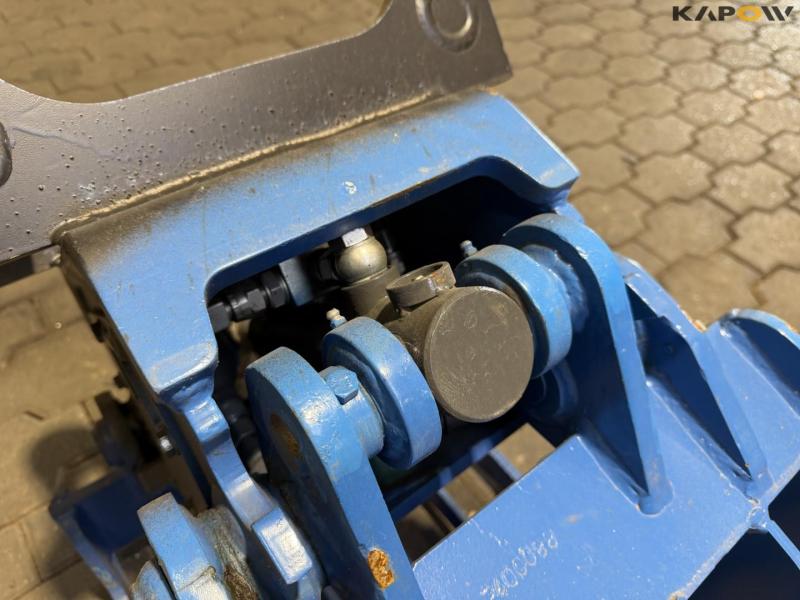Sortergrab med S40 hitch 12