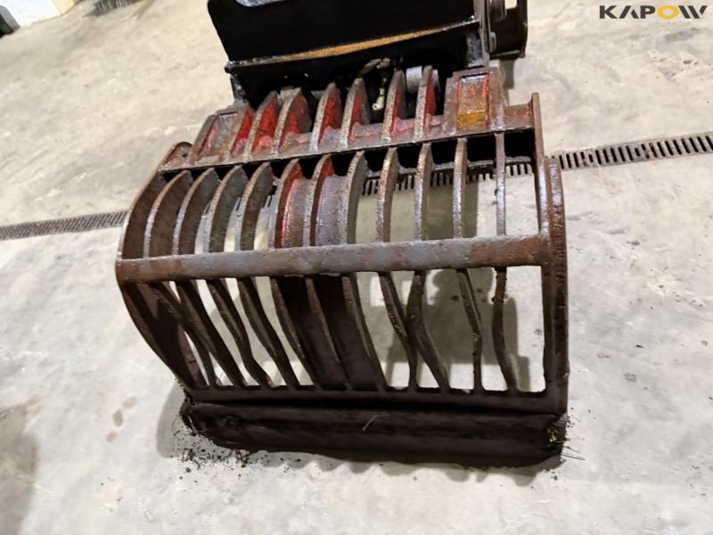 Sortergrab med S70 hitch 17