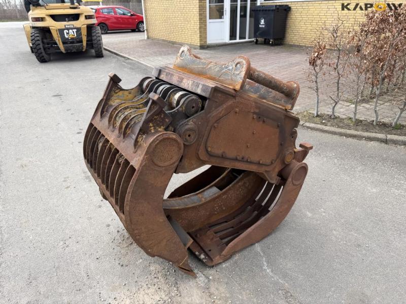 Sortergrab med S70 hitch 7