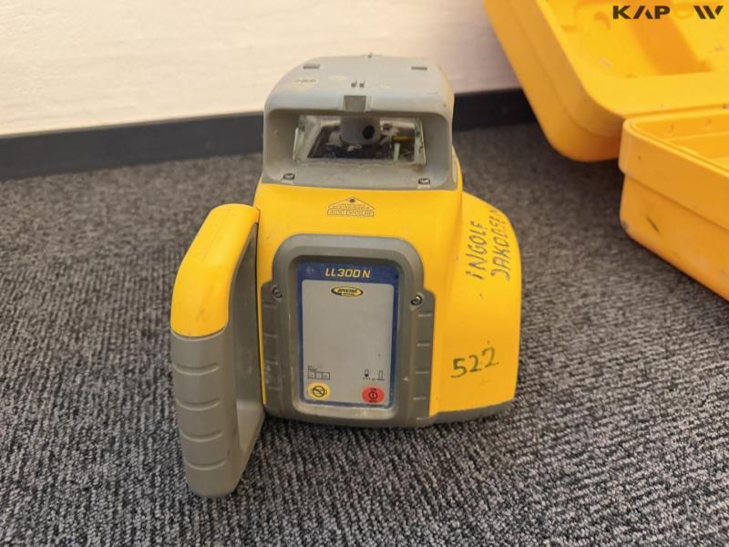 Spectra trimble LL300N rotationslaser med stativ 9