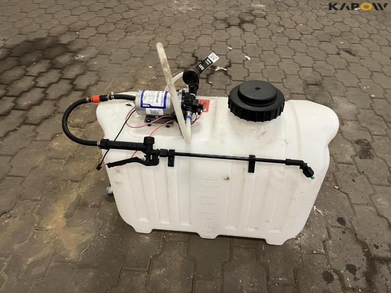 Sprøjtetank med pumpe 2
