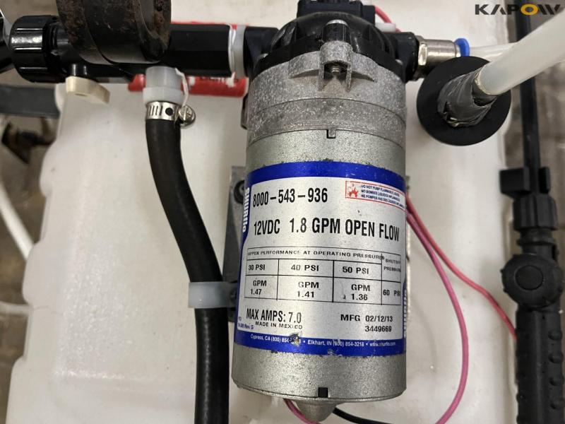 Sprøjtetank med pumpe 10