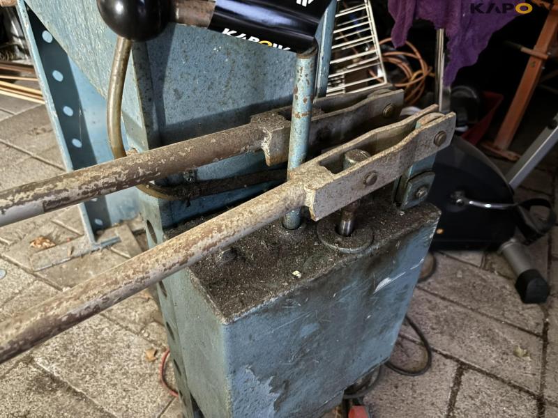 Stenhøj 25 ton presser 17