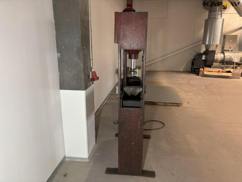 Stenhøj 40 elektrisk presser 4