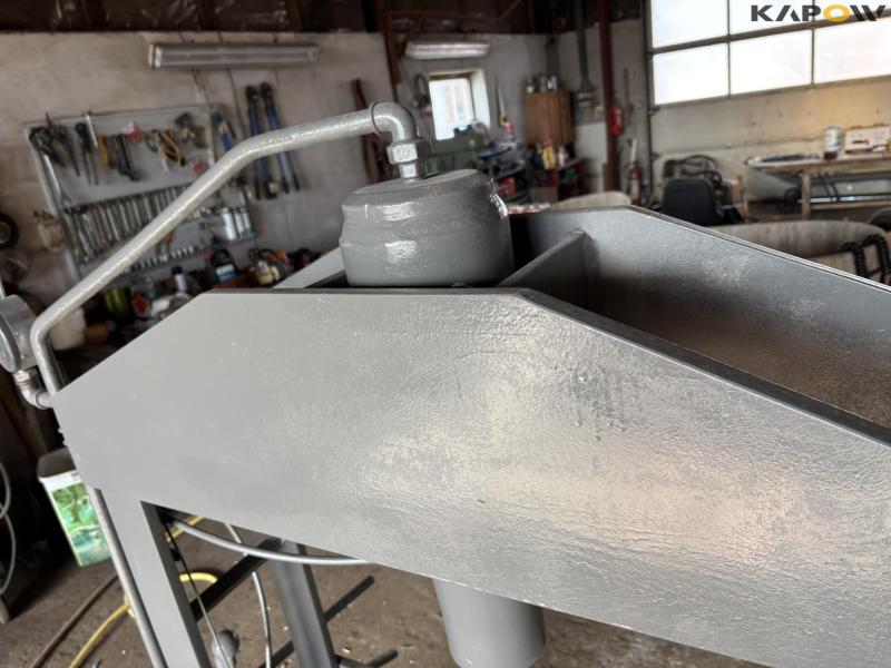 Stenhøj 40 ton presser 28